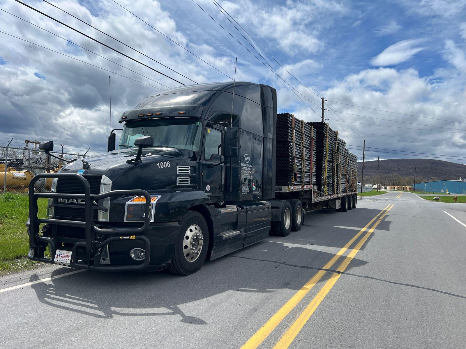 Full Truckload freight on the highway
